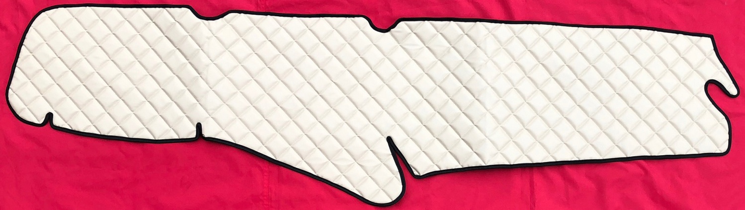 Koberec koženkový na přístrojovou desku Scania R/S od 2017